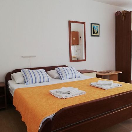 Apartments Nada - 100 M From Beach Kali Exterior photo